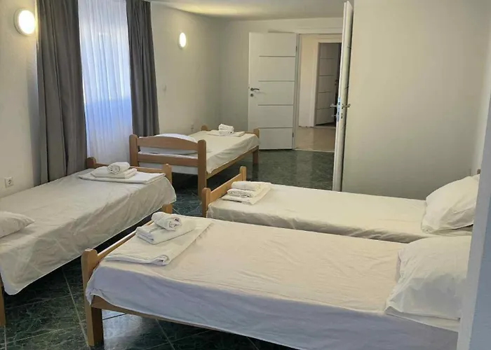 Motell Dvorac Kastel Ljubaсe